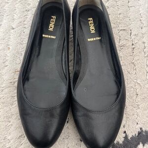 Amazing condition Fendi ballet flats — 37 barely worn